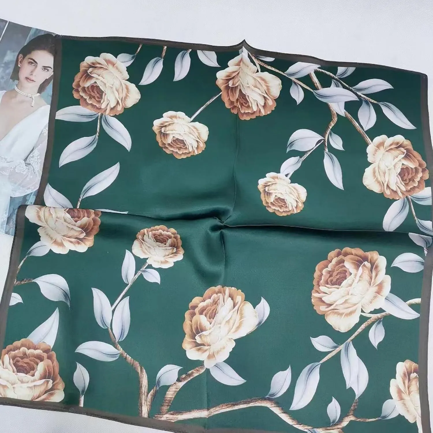 100% Mulberry Silk Scarf 21x21 Inch Lightweight Square Headscarf Small Neck Scarf Silk Scarves for Women Men