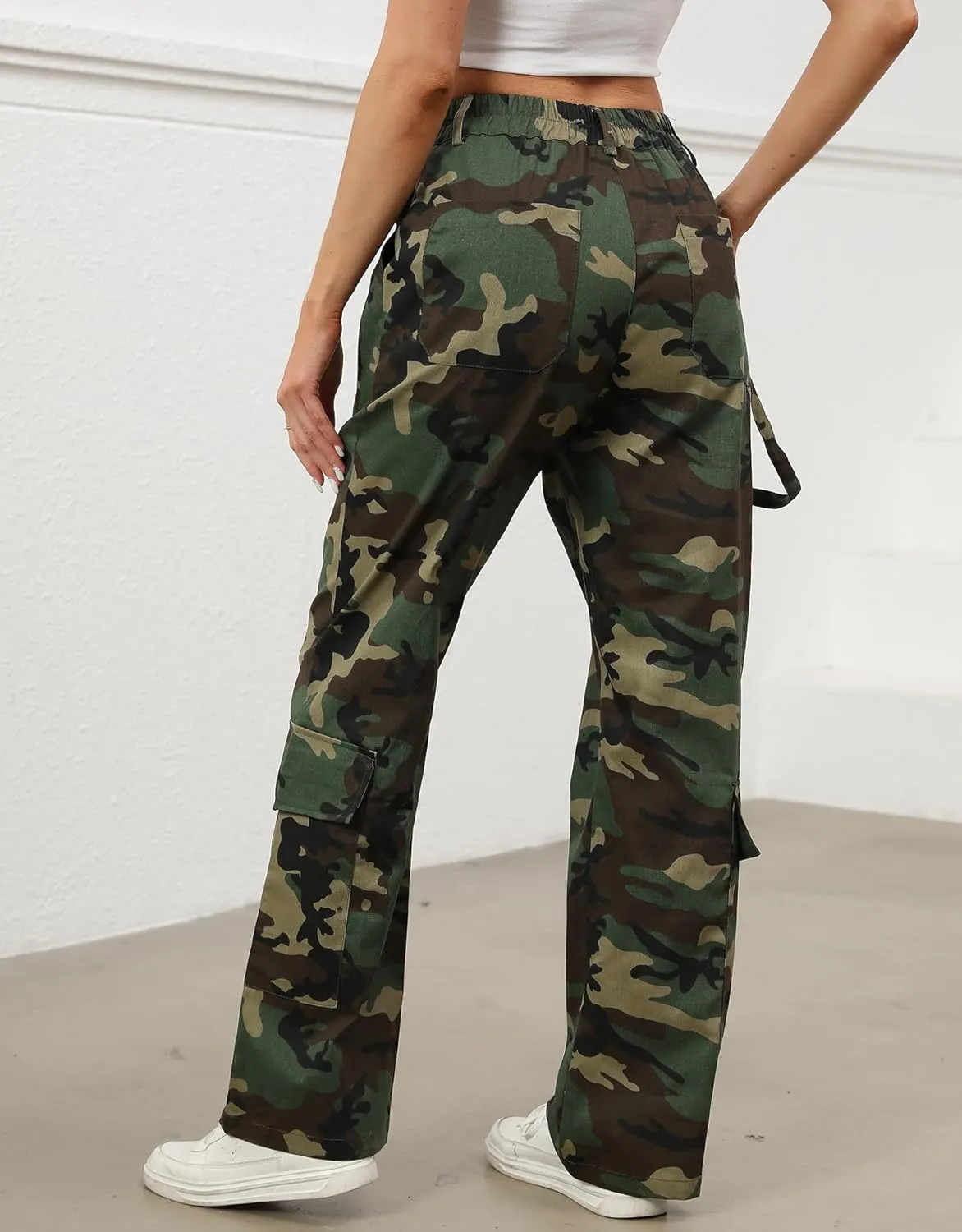 Kedera Women Camo Print Flap Pocket Wide Leg Pants Mid Waist Trousers Casual Boyfriend Cargo Parachute Baggy Pants