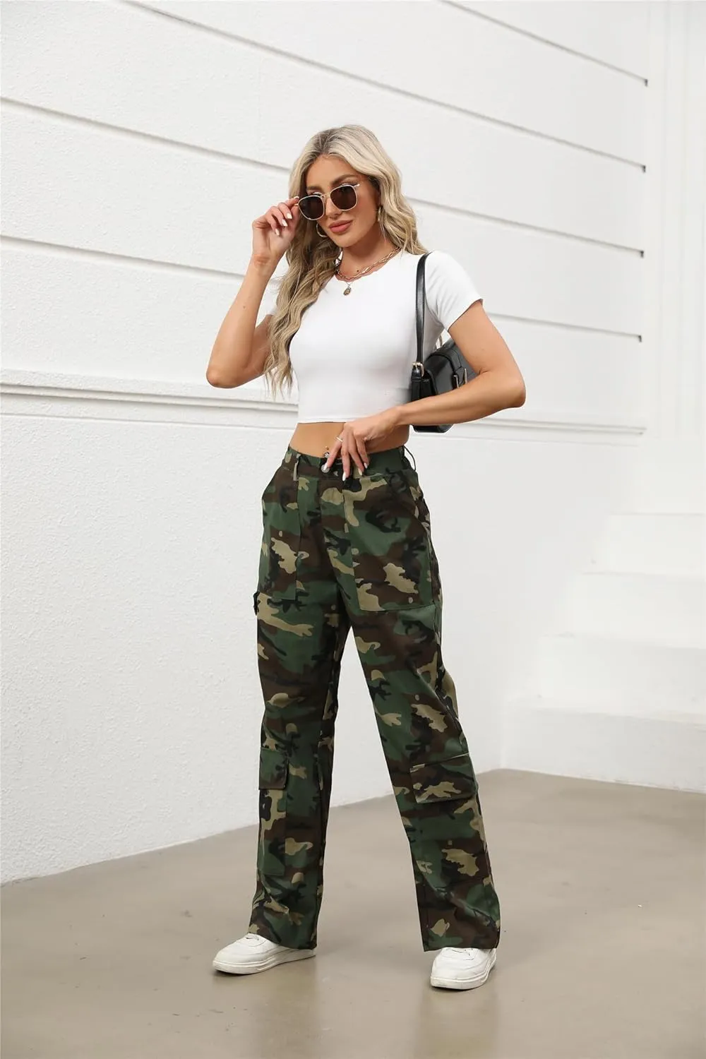 Kedera Women Camo Print Flap Pocket Wide Leg Pants Mid Waist Trousers Casual Boyfriend Cargo Parachute Baggy Pants