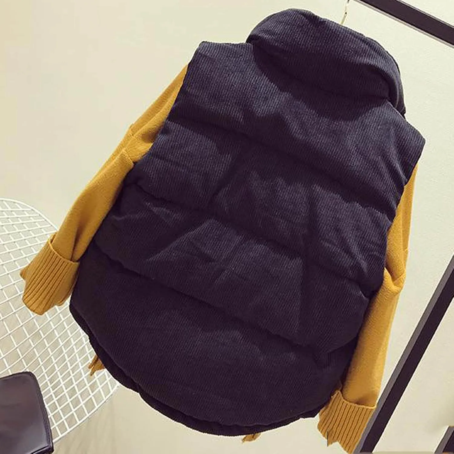 tuduoms Women's Vests Warm Puffer Vest Winter Casual Corduroy Jacket Gilet Light Packable Down Waistcoat Snaps Zip Outwear