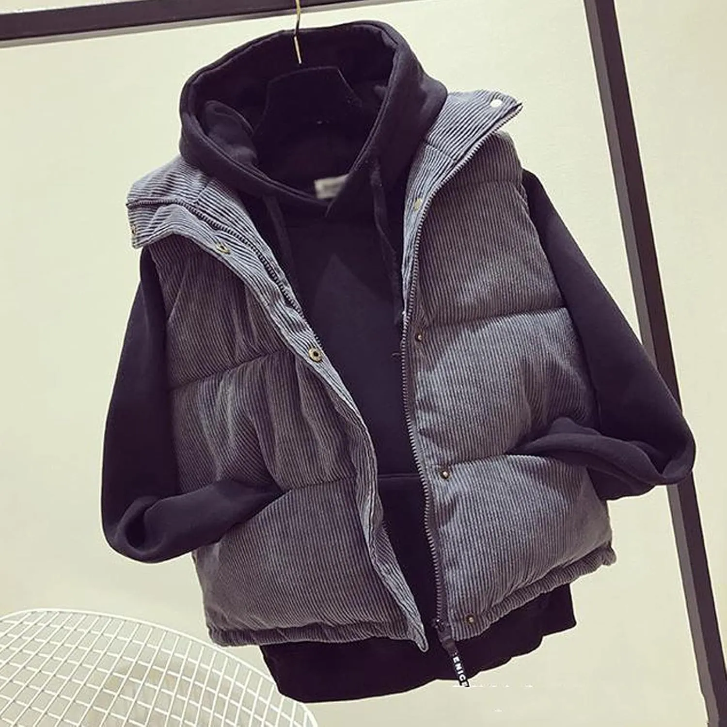 tuduoms Women's Vests Warm Puffer Vest Winter Casual Corduroy Jacket Gilet Light Packable Down Waistcoat Snaps Zip Outwear