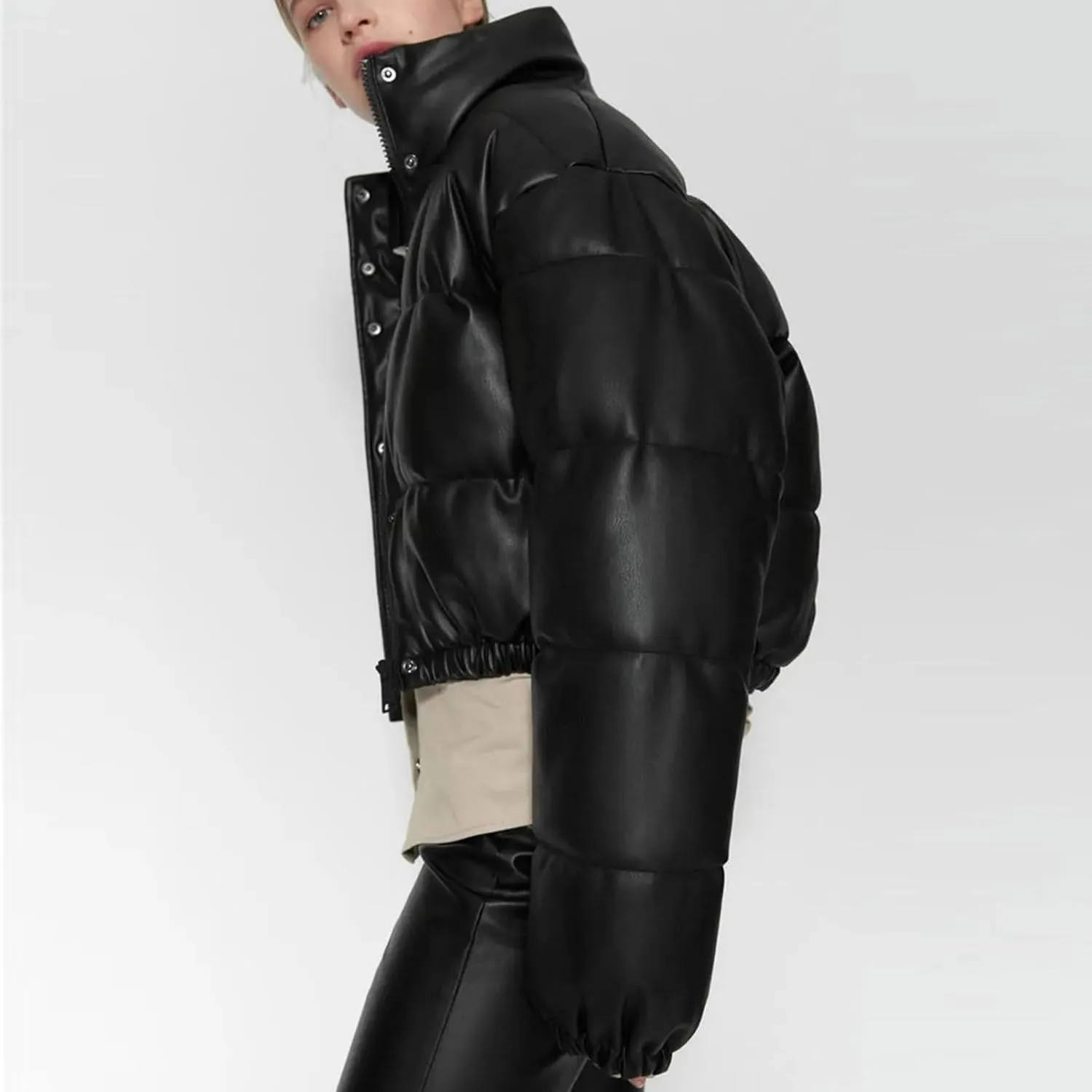 Women's Winter Fashion High Neck Down Jacket Crop Puffer Jacket Teen Girl Padded Jacket Y2K Pockets Baggy Short Coats